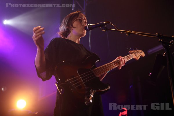 ESBEN AND THE WITCH - 2023-05-29 - PARIS - Petit Bain - Rachel Anna Davies